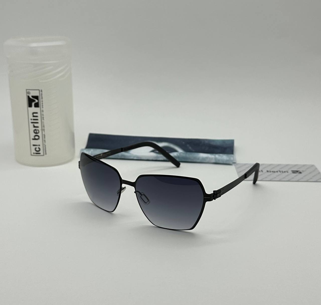 عینک یونیسکس برند ایس برلیم مدلdeanاصل مشکی