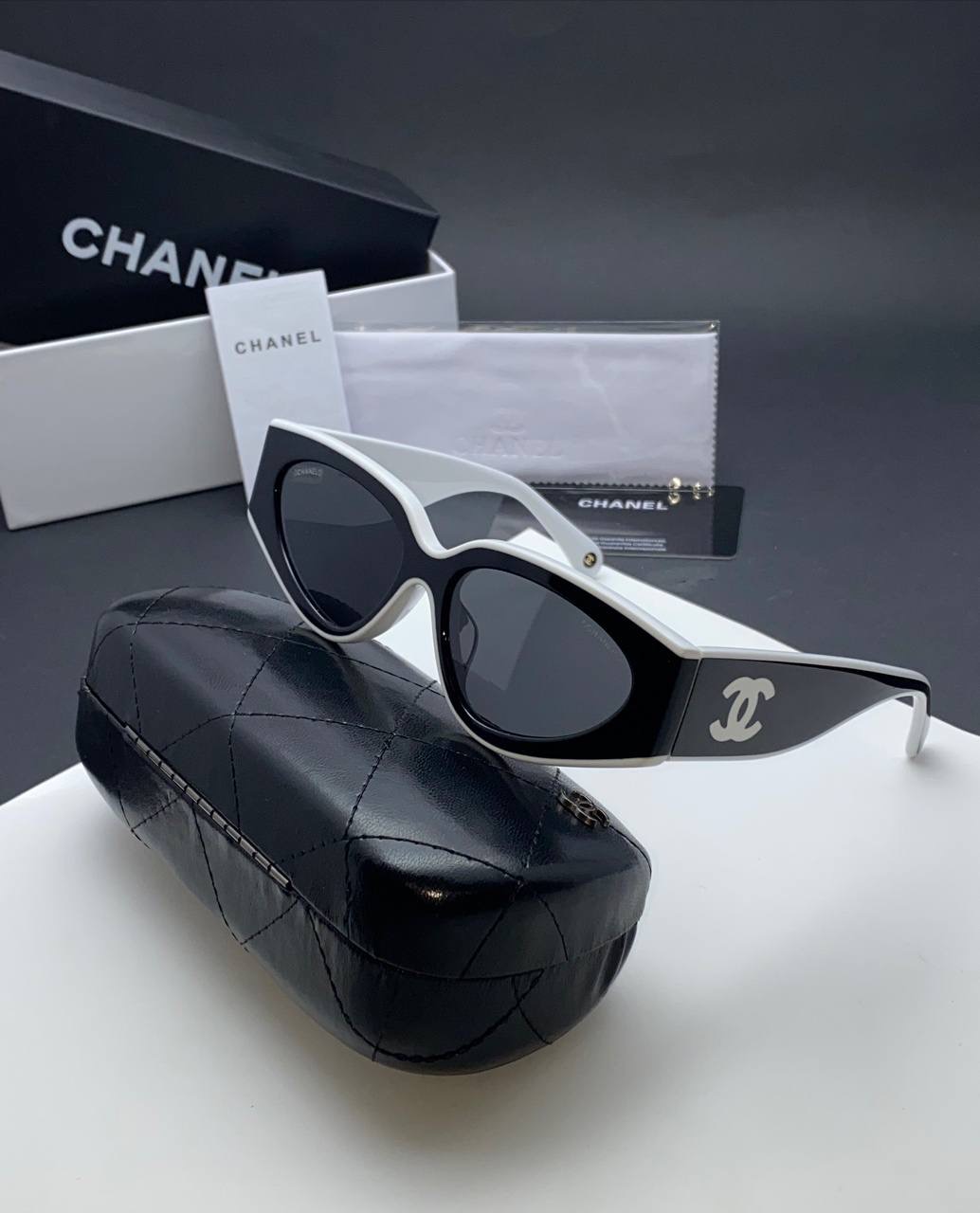 عینک زنانه شنل اورجینال سفید مشکی chanel ch6056