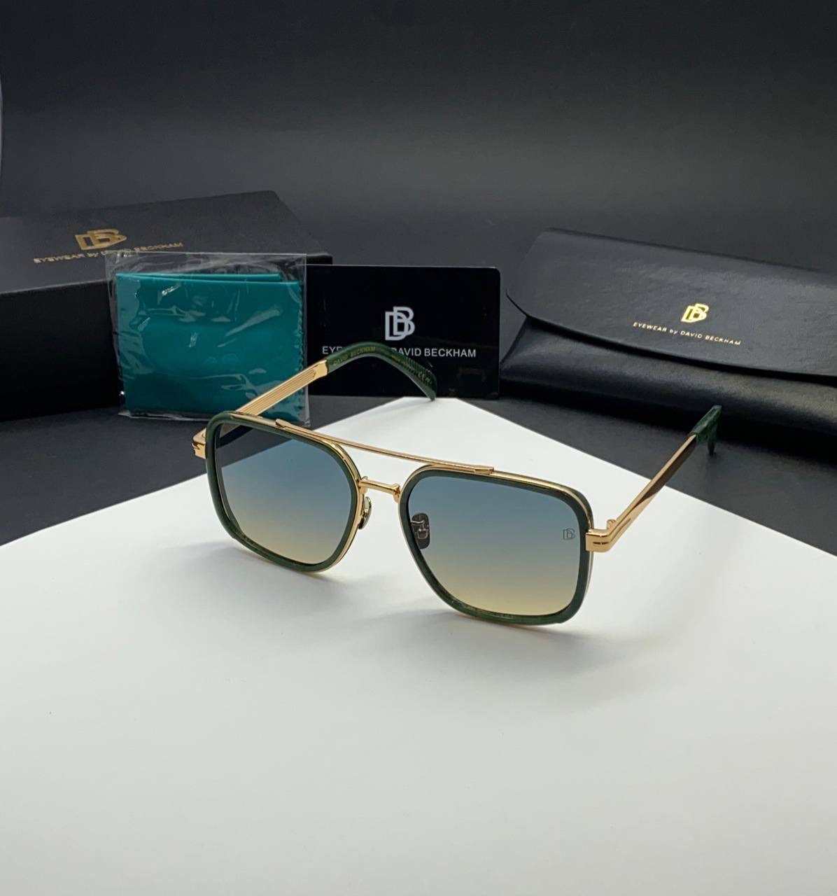 عینک مردانه دیویدبکهام اورجینال رنگ سبز هایلایت