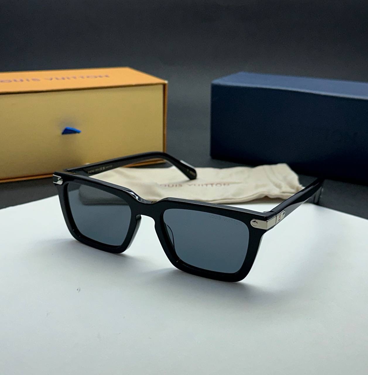 عینک آفتابی زنانه لویی ویتون Lvاورجینال z1974