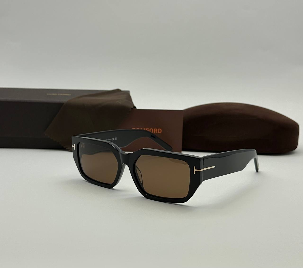 عینک افتابی زنانه تامفورد اورجینال ft0989