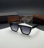 عینک مشکی ساده