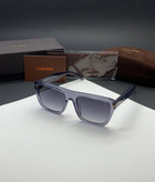 عینک مشکی ساده