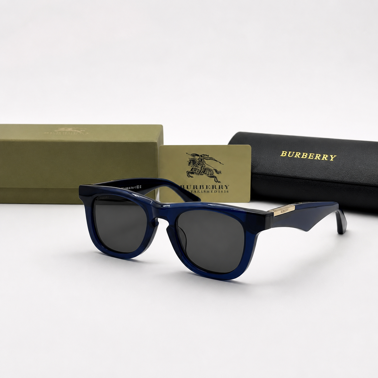 عینک افتابی زنانه بربری مدلburberry eb4426uاورجینال