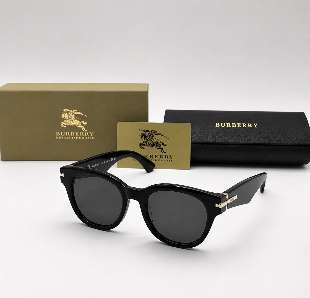 عینک افتابی بربری مدلburberry be4439u اورجینال
