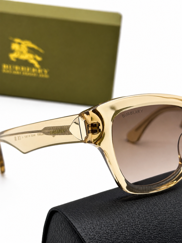 عینک افتابی زنانه بربری مدلburberry eb4445 اورجینال