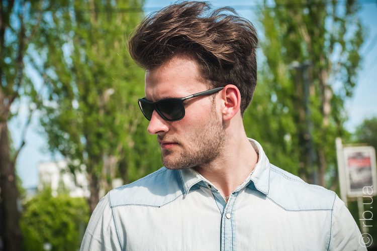 عینک آفتابی اسپرت ریبن فراری مدلRayban ferrari rb8351اصل